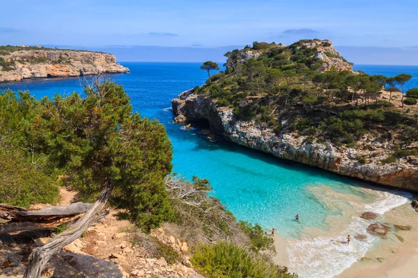 Paar Mensen Cala Des Moro Beach Eiland Mallorca Spanje — Stockfoto