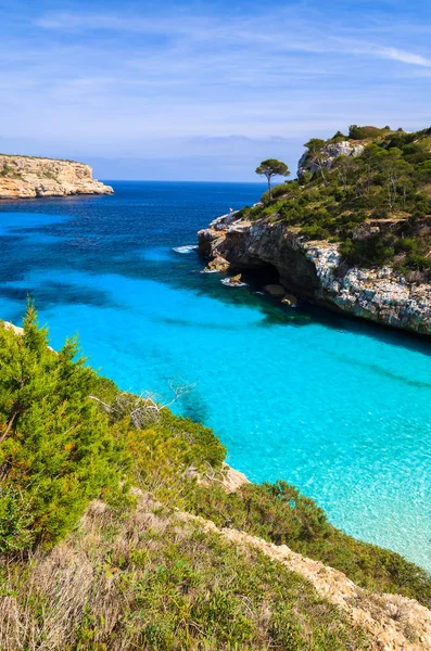 Azuurblauwe Zeewater Van Cala Des Moro Beach Eiland Mallorca Spanje — Stockfoto