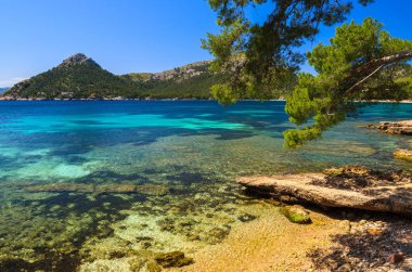 Güzel sahil Mayorka Adası'nda kap Formentor, İspanya
