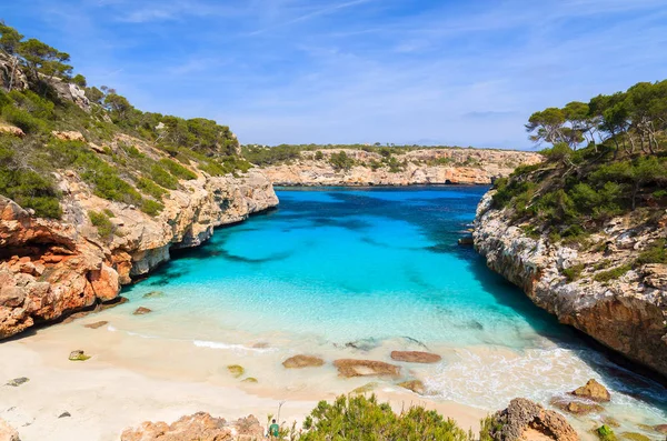 Azuurblauwe Zeewater Van Cala Des Moro Beach Eiland Mallorca Spanje — Stockfoto