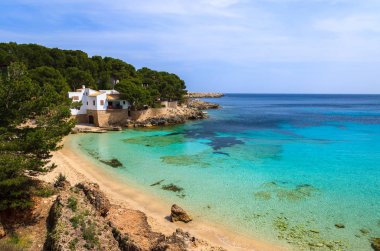 Görünüm Cala Gat Beach adada sahil Mayorka, İspanya