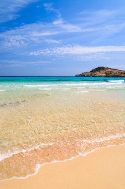 Güzel deniz suyu Cala Agulla Beach, Mayorka Adası, İspanya