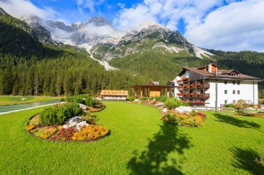 Görünümünü dağ manzarası Fiscalina Vadisi, South Tyrol, Dolomites dağlar, İtalya