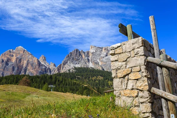 Oplocení Pastviny Dolomites Horách Létě Itálie — Stock fotografie