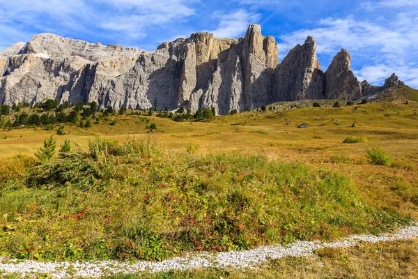 Vista Del Passo Sassolungo Las Montañas Dolomitas Otoño Italia —  Fotos de Stock