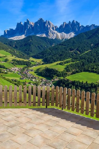 Terasa Val Funes Alpské Údolí Pohoří Dolomity — Stock fotografie