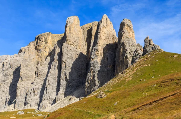 Skały Passo Sassolungo Dolomity Włochy — Zdjęcie stockowe