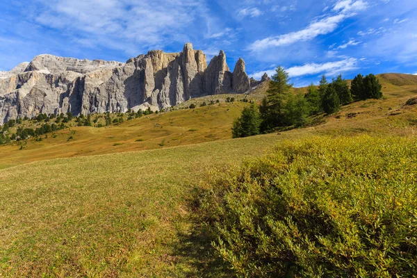 Vista Del Passo Sassolungo Las Montañas Dolomitas Otoño Italia —  Fotos de Stock