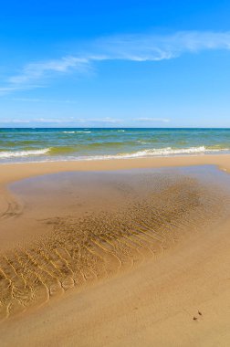 Deniz Sahil kumsal dalga sahil yaz mavi güneşli gökyüzü, Leba, Baltık Denizi, Polonya