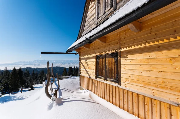 Casa Madera Paisaje Invernal Las Montañas Gorce Polonia — Foto de Stock