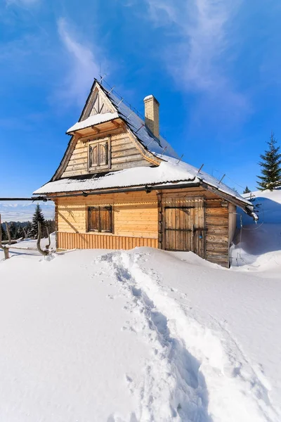 Camino Nieve Fresca Casa Tradicional Madera Las Montañas Gorce Temporada — Foto de Stock