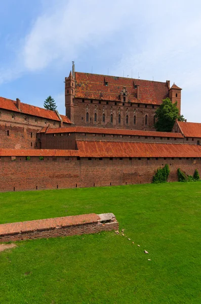 Castillo Malbork Fortaleza Medieval Caballeros Teutónicos Unesco Patrimonio Humanidad Polonia — Foto de Stock