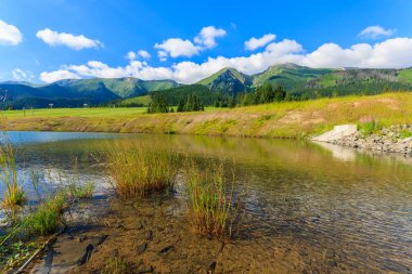 Dağ gölü yaz peyzaj, Tatra Dağları (Bielskie), Zdiar, Slovakya
