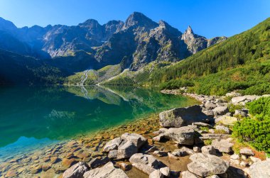 Yeşil su dağı Morskie Oko Gölü, Tatra Dağları, Polonya