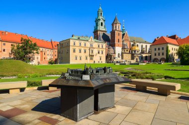 Mock-up güzel Wawel Kalesi yaz aylarında, Krakow, Polonya