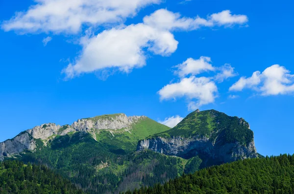 Nubes Blancas Sobre Montañas Montañas Tatra Javorina Eslovaquia —  Fotos de Stock