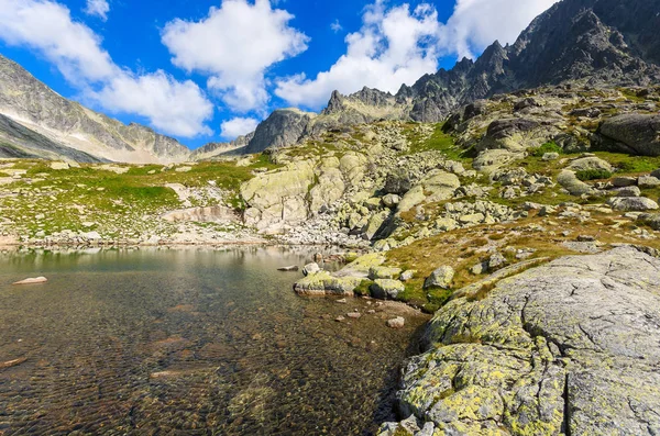 Tatra 山脉夏季风景秀丽的湖泊 斯洛伐克 — 图库照片