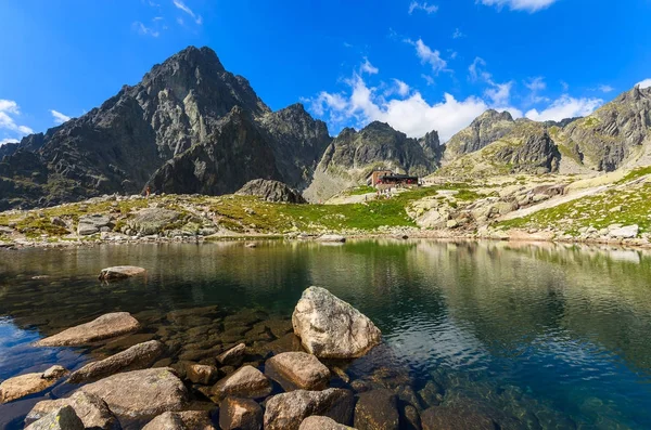 Bellissimo Lago Nel Paesaggio Estivo Dei Monti Tatra Slovacchia — Foto Stock