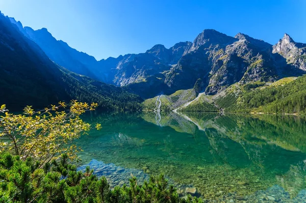 Fjellsjøen Morskie Oko Tatra Mountains Polen – stockfoto