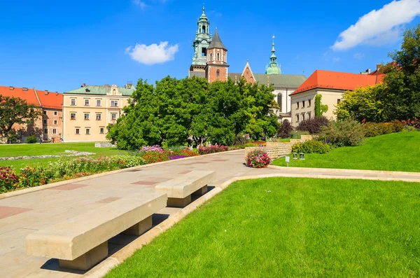 Gyönyörű Wawel Királyi Kastélytól Napsütéses Nyári Napon Krakkó Lengyelország — Stock Fotó