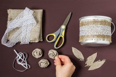 Dekor alüminyum kupa için ev yapımı yapma. Adım 4 