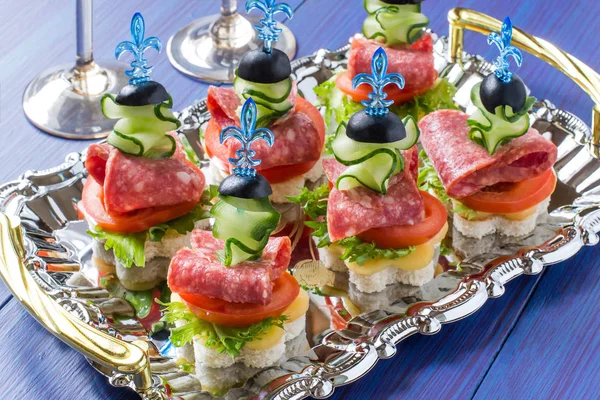 Canape on skewers with vegetables and sausage — Stock Photo, Image