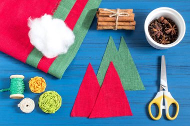 Aromatik Noel ağacı poşet yapma. Noel hediyesi. Adım 2