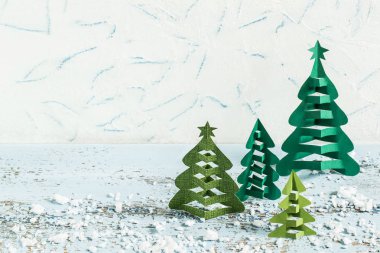 3D Christmas tree kağıttan yapım. Adım 7
