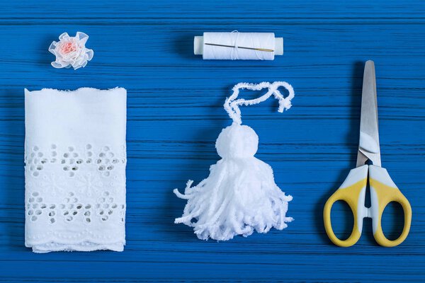 Making Christmas angel. Step 3 