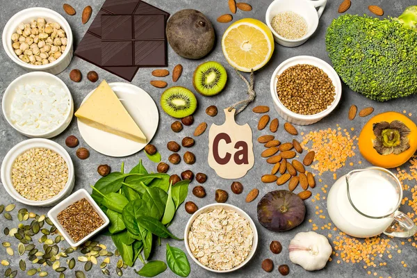 La nourriture est source de calcium — Photo