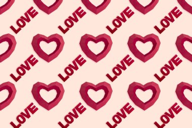 Kağıt kalpli ve sevgi dolu güzel bir tatil geçmişi var. 