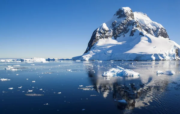 Costa da Antártida — Fotografia de Stock