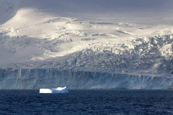 Coast of Antarctica — Stock Photo, Image