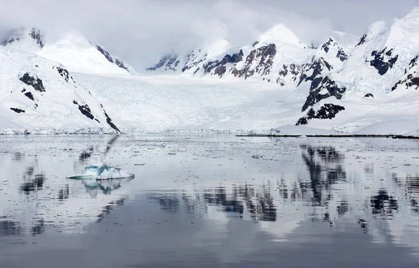 南極大陸の海岸 ストック画像