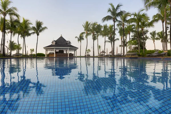 tropik adada dinlenmek