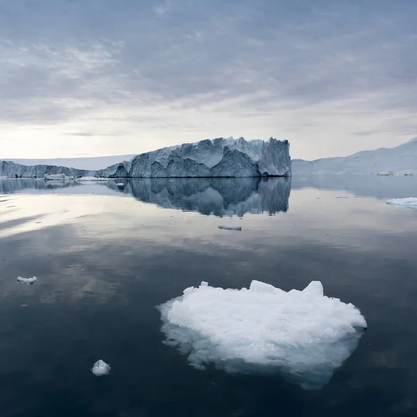 Polarområdena Jorden Isberg Olika Former Och Storlekar Climatic Ändringar Och — Stockfoto