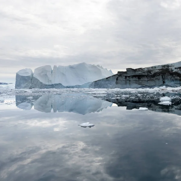 Les Régions Polaires Terre Icebergs Différentes Formes Tailles Changements Climatiques — Photo