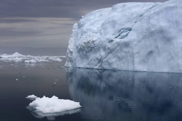 Les Régions Polaires Terre Icebergs Différentes Formes Tailles Changements Climatiques — Photo