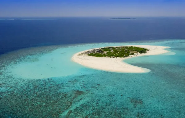 Tropische Eilanden Atollen Schieten Vanuit Drone Pure Turquoise Wateren Van — Stockfoto