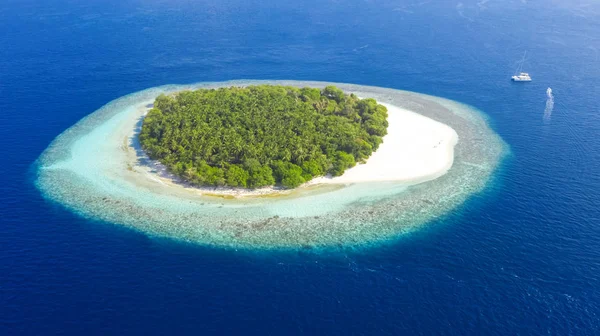 Tropical Islands Atolls Shooting Drone Pure Turquoise Waters Ocean White — Stock Photo, Image