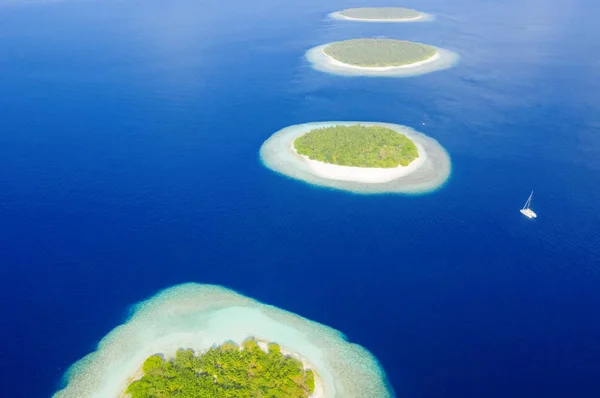 Islas Tropicales Atolones Disparando Desde Dron Aguas Turquesas Puras Del —  Fotos de Stock