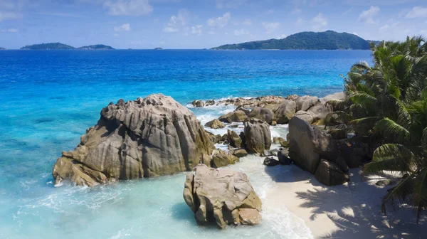 Tropické Ostrovy Pláže Seyshelles Střílí Dronu Čistě Tyrkysové Vody Oceánu — Stock fotografie