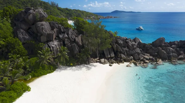 Tropické Ostrovy Pláže Seyshelles Střílí Dronu Čistě Tyrkysové Vody Oceánu — Stock fotografie