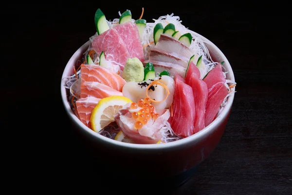 Sashimi mixte, grande assiette de sashimi, nourriture japonaise , — Photo