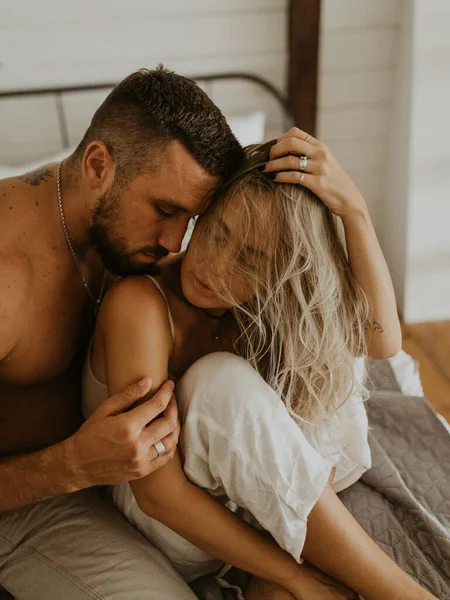 Beautiful Loving Couple Kissing Bed — Stock Photo, Image