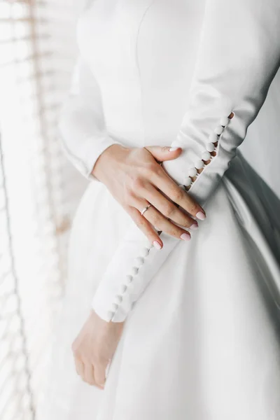 Ehering Der Hand Der Braut — Stockfoto