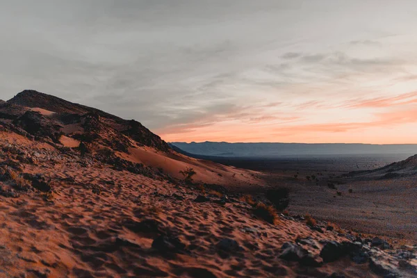 Sunrise between the desert mountains Morocco — Stock Photo, Image