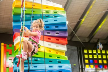 kapalı bir genç çocuk portresi 