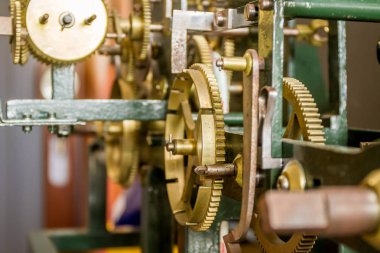 Saat dişli mekanizması