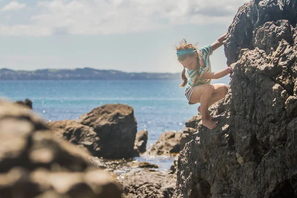 Outdoor portrait of young caucasian child girl — Stock Photo, Image